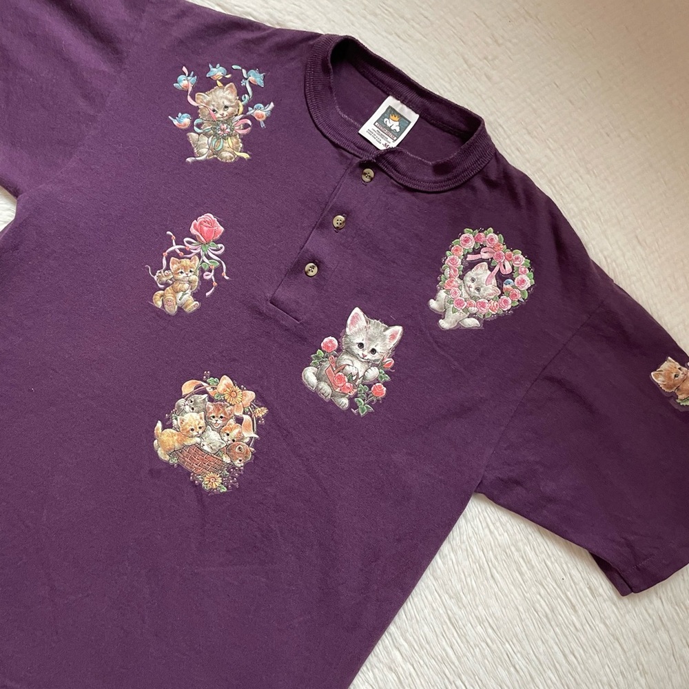 Vintage 90s single stitch cotton deluxe kitten print purple polo style tee
